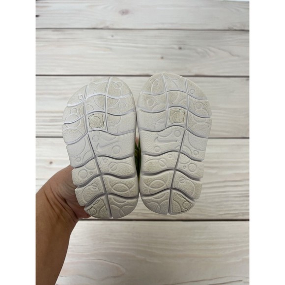Nike Toddler Sandals Green Yellow Open Toe Adjustable Size 2 - Picture 8 of 9